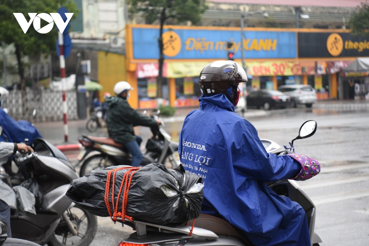 ngay dau nghi tet nguoi dan doi mua hoi ha ve que an tet hinh anh 3