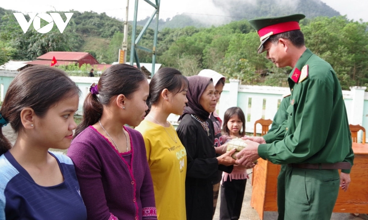  xuan khu 5 doan ket tet tham tinh quan dan hinh anh 4