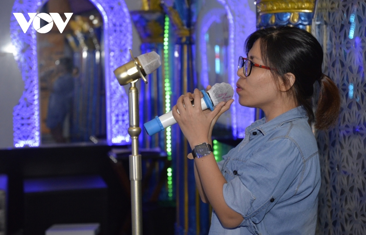 tay ninh cho phep karaoke hoat dong nhung cam quan bar, vu truong hinh anh 1