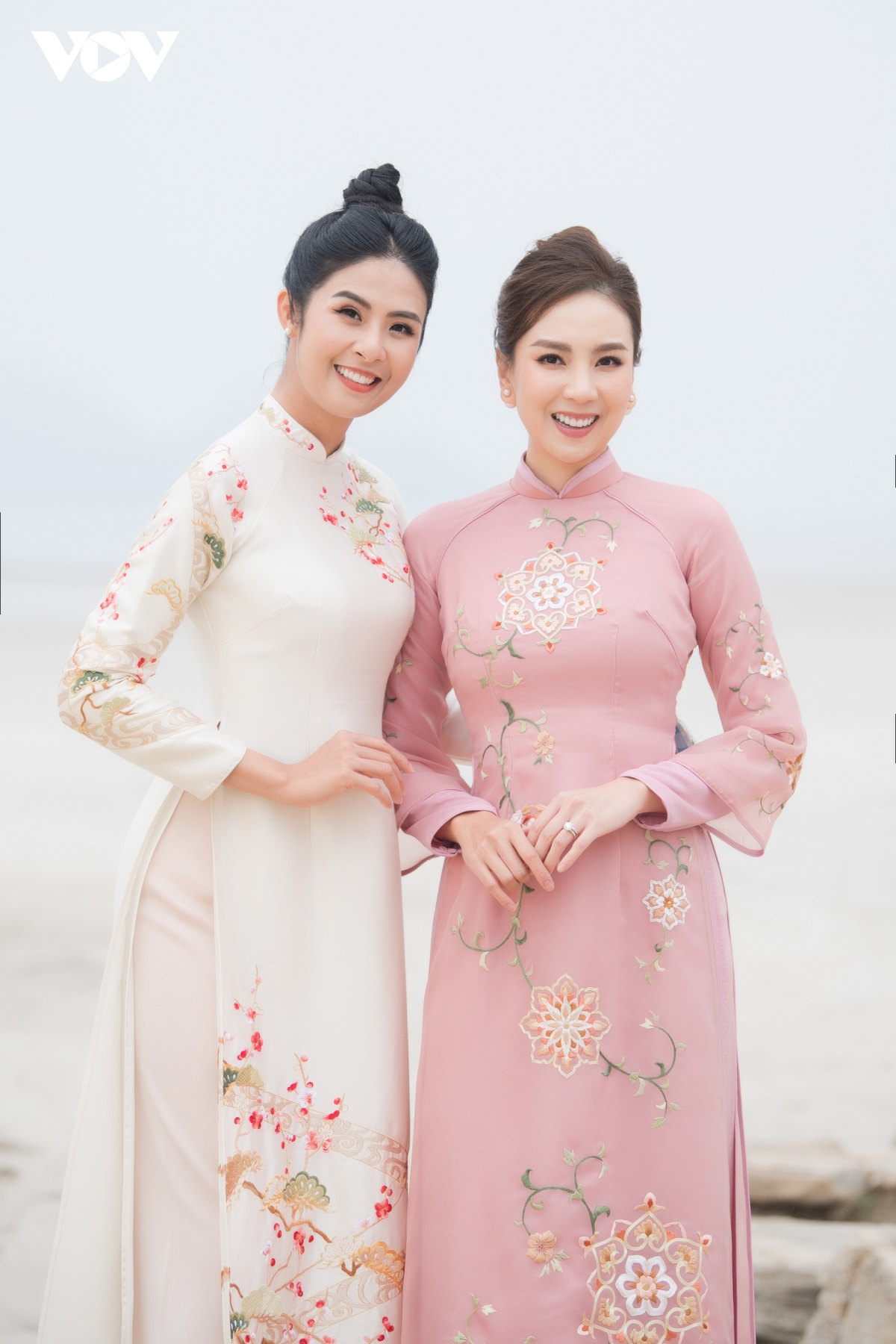 jennifer pham, mai ngoc khoe net diu dang voi ao dai ngoc han hinh anh 5
