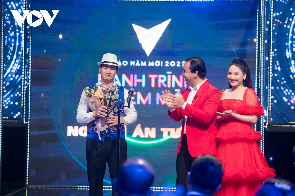 manh truong, hong diem gianh giai dien vien an tuong tai vtv awards 2021 hinh anh 6