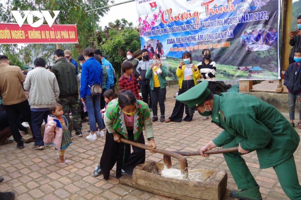 xuan den som voi ba con vung kho noi bien gioi o son la hinh anh 2