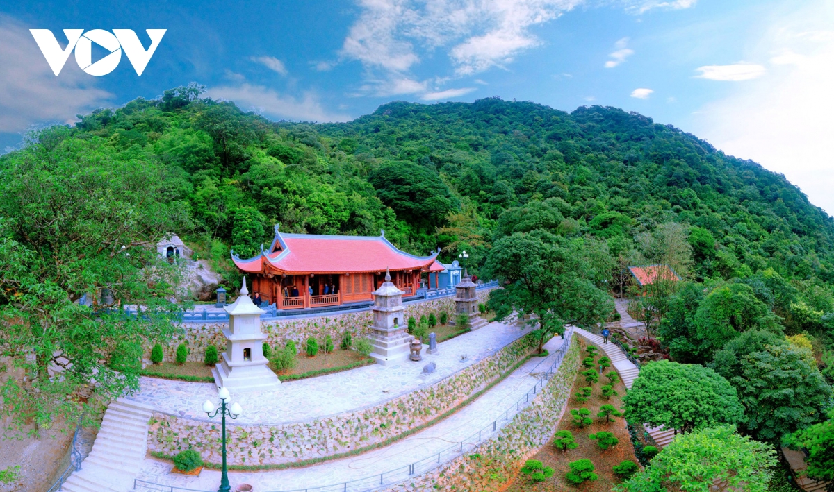 Nẻo về Trúc Lâm Yên Tử...