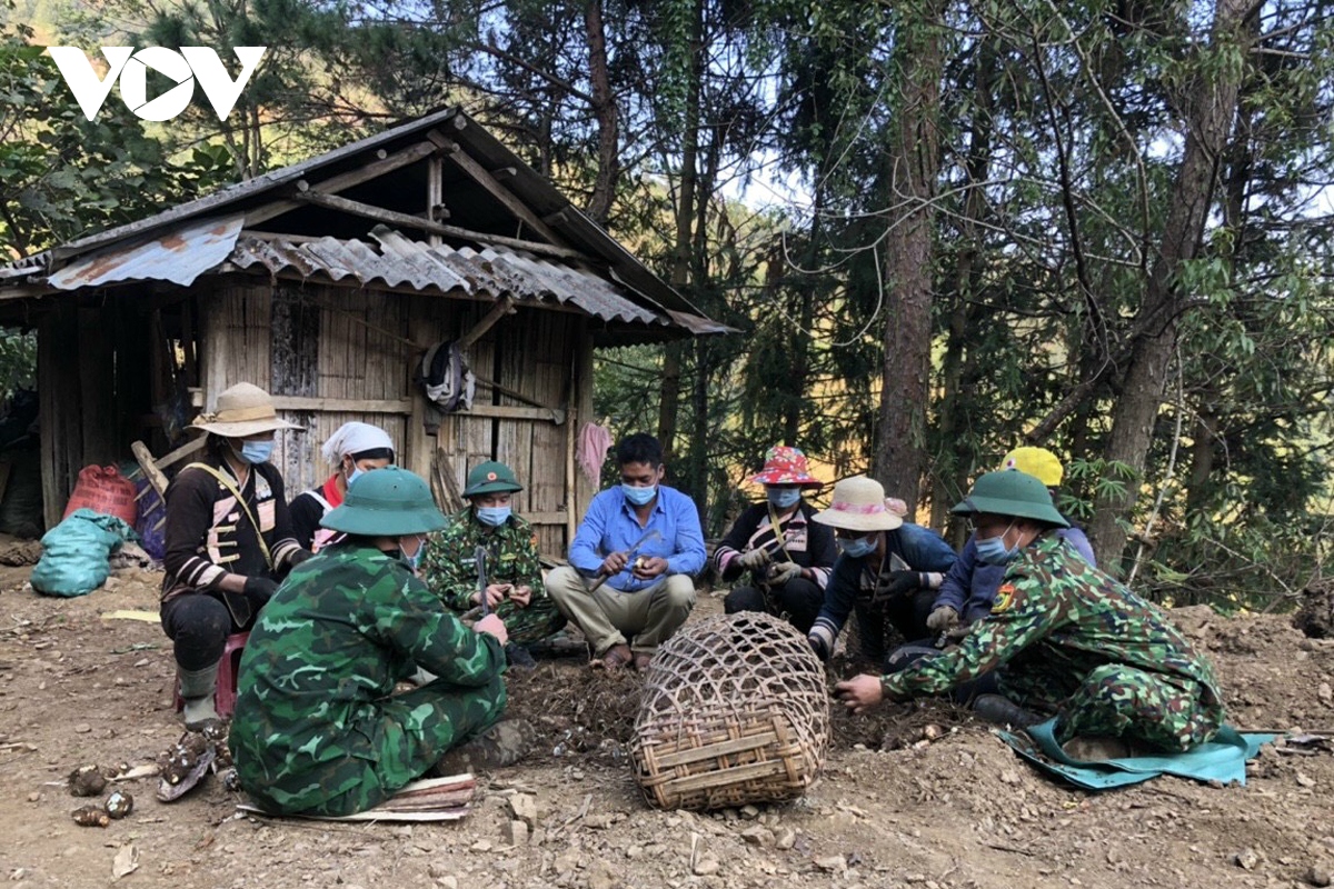 vung chac the tran long dan tren bien gioi lai chau hinh anh 4