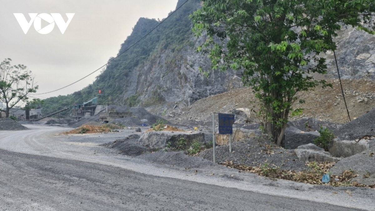 5 mo da bao vay thung lung rao tru quang binh , dan kho tram be hinh anh 1