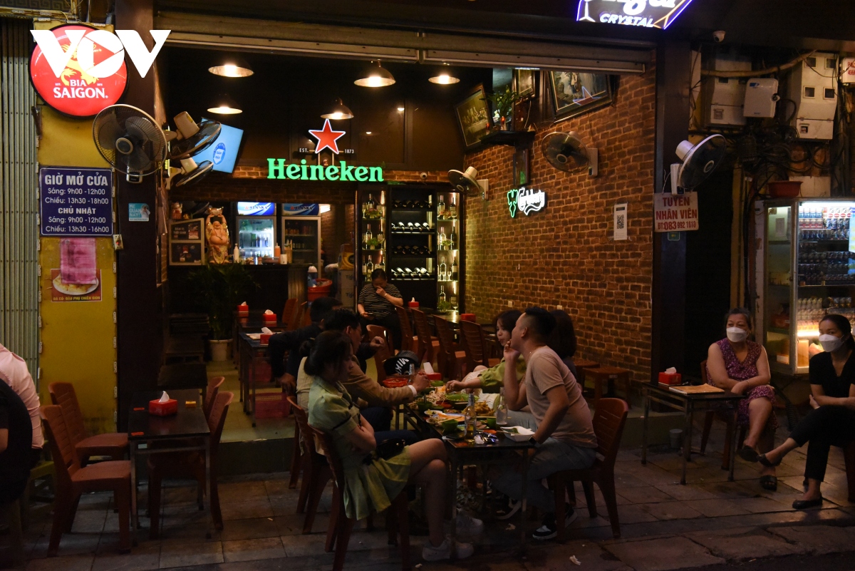 khu am thuc pho co ha noi dong vui sau 21h hinh anh 15