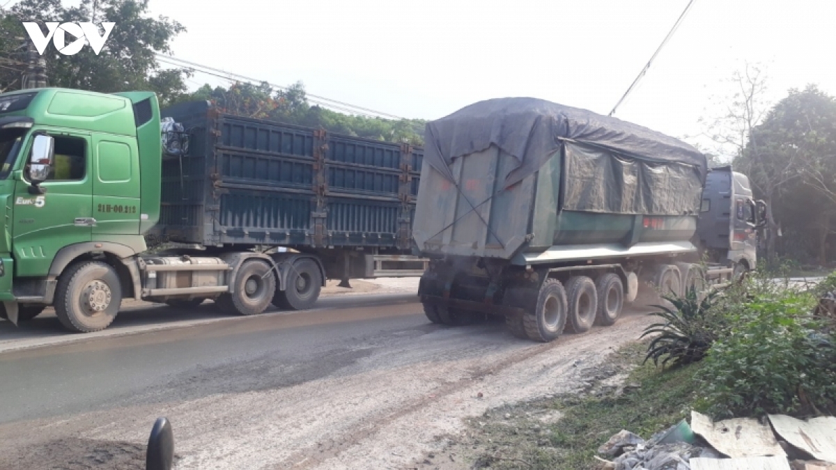 xuong cap nghiem trong, quoc lo 70 tiem an nhieu nguy co mat an toan giao thong hinh anh 9