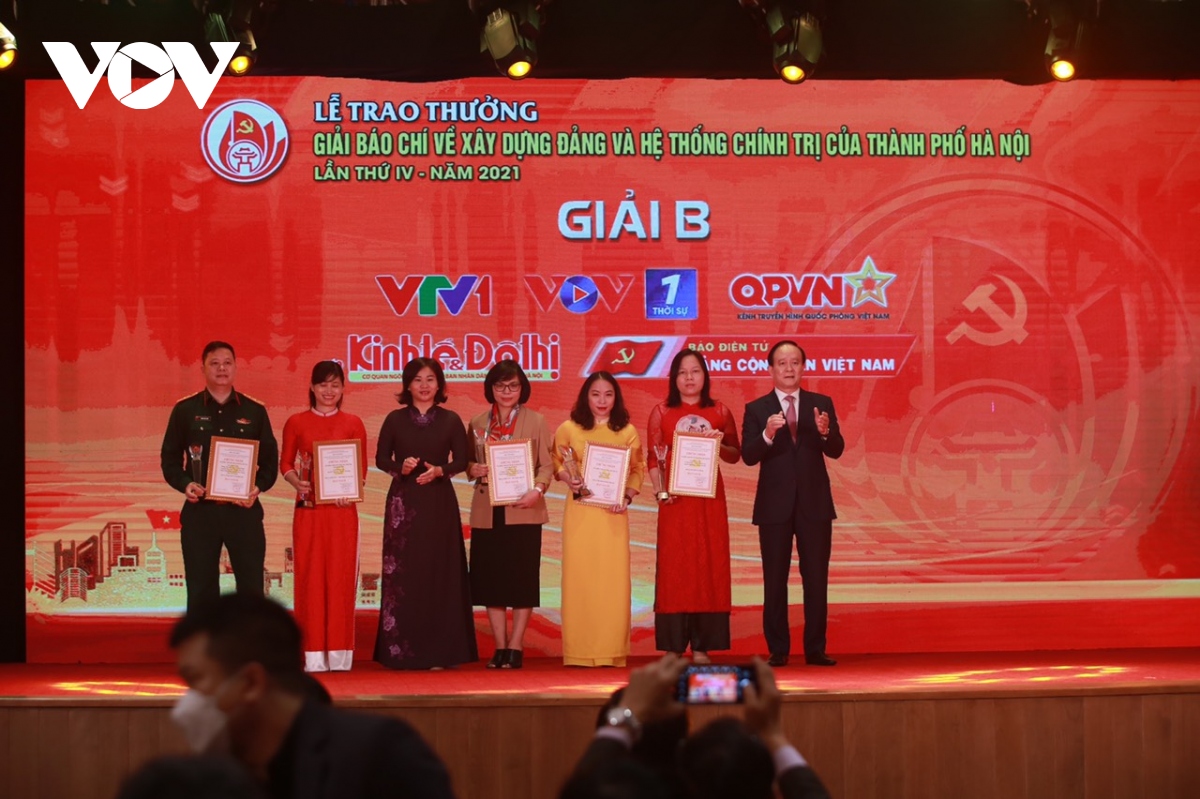 vov doat giai xuat sac giai bao chi cua thanh pho ha noi hinh anh 3