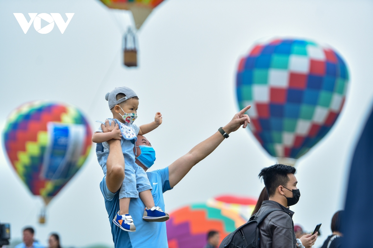 le hoi khinh khi cau tai khoi dong du lich ha noi hinh anh 6