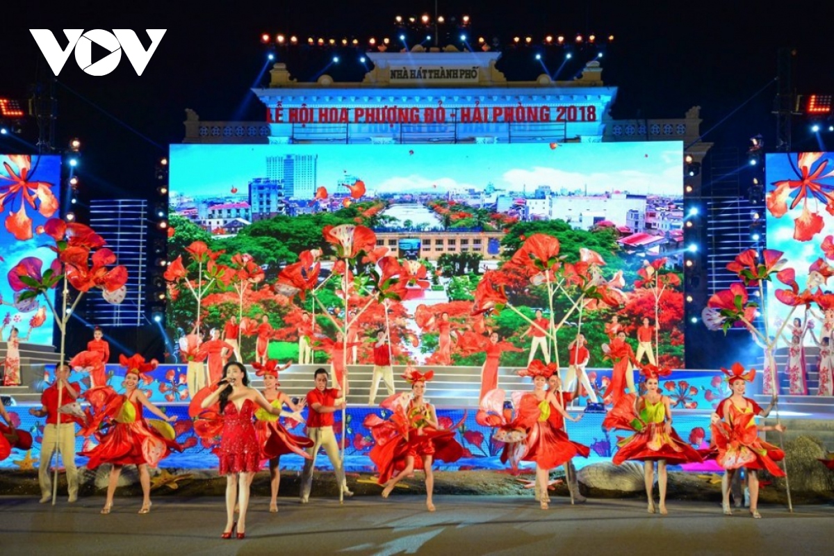 le hoi hoa phuong do hai phong tro lai sau 2 nam lo hen hinh anh 1