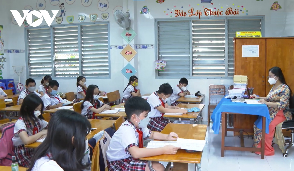 Vĩnh Long nỗ lực duy trì việc dạy và học trực tiếp tại trường