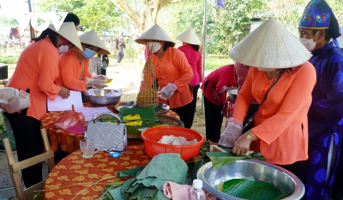 Dac sac le hoi ba thu bon tai tinh quang nam hinh anh 9