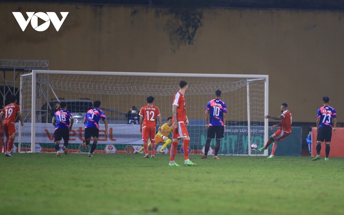 viettel fc 2-0 sai gon fc geovane va pedro gieo sau cho doi bong cu hinh anh 6