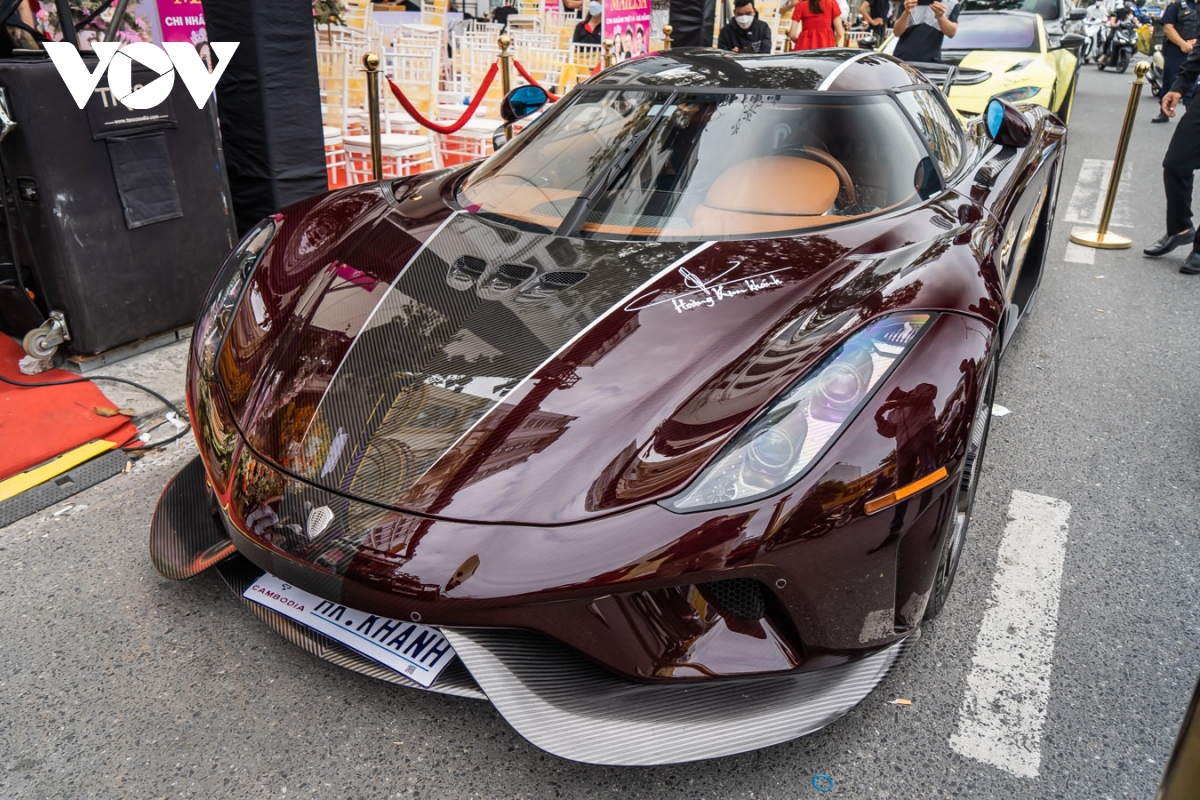 can canh hypercar koenigsegg regera gia 200 ty dong tai viet nam hinh anh 2