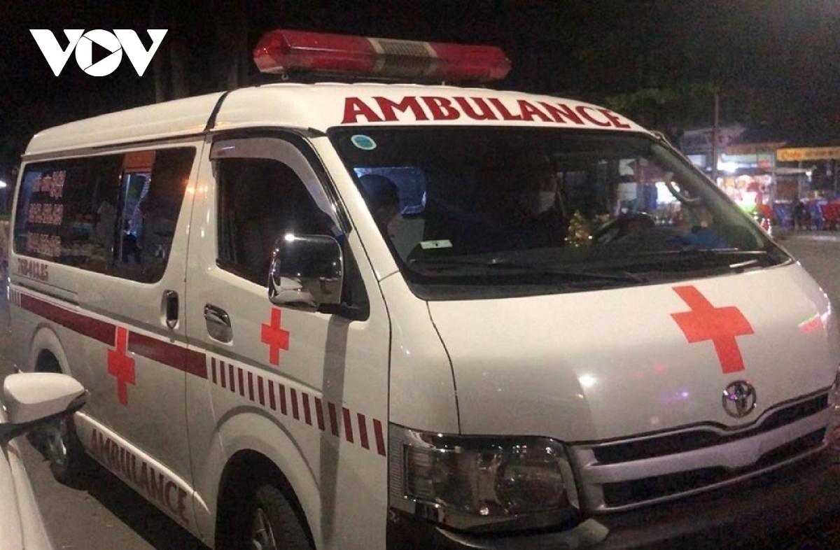Quảng Ngãi xác minh việc xe cấp cứu bị chặn khi vào bệnh viện chở ...
