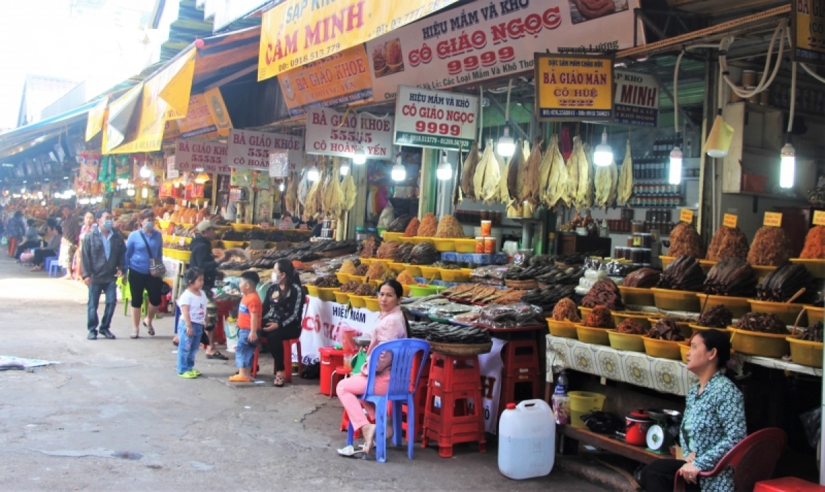 ngay hoi mam chau Doc, dac san mang dam huong vi vung song nuoc hinh anh 11