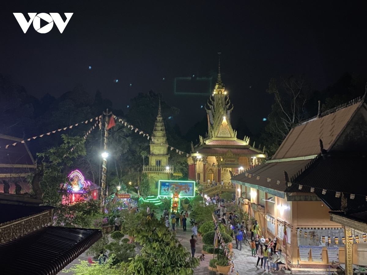 sắc màu tết chôl chnăm thmây của đồng bào khmer nam bộ hình ảnh 18 sac mau tet chol chnam thmay cua dong bao khmer nam bo hinh anh 18