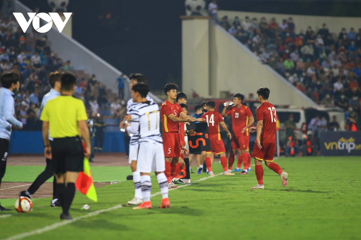 u23 viet nam 1-1 u20 han quoc cuoc thu nghiem nhan su cho sea games 31 hinh anh 6