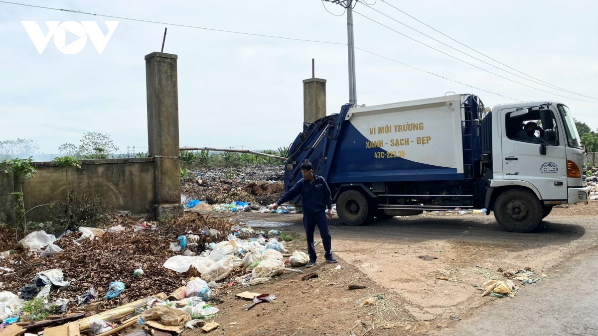 Người dân tại Cư M'gar - Đắk Lắk khốn khổ vì bãi rác ở giữa khu ...