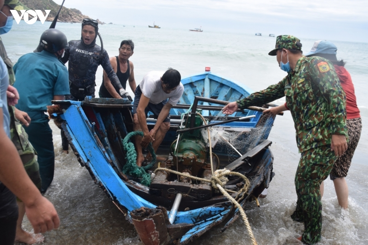 cac tinh nam trung bo khan truong khac phuc hau qua cua mua lu bat thuong hinh anh 14