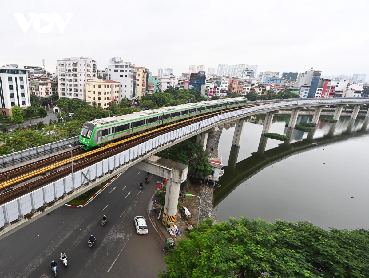 vi sao duong sat do thi ga ha noi - hoang mai hon 8km phai di ngam hinh anh 3