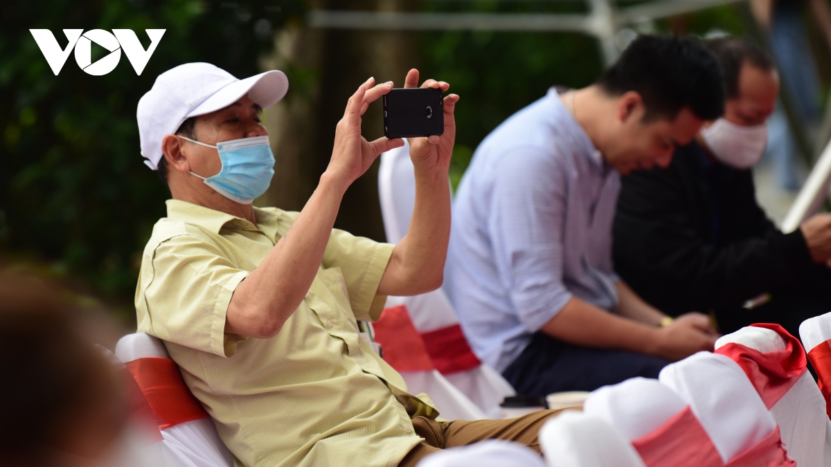 chuong trinh gala tieng hat nguoi lam bao hinh anh 13