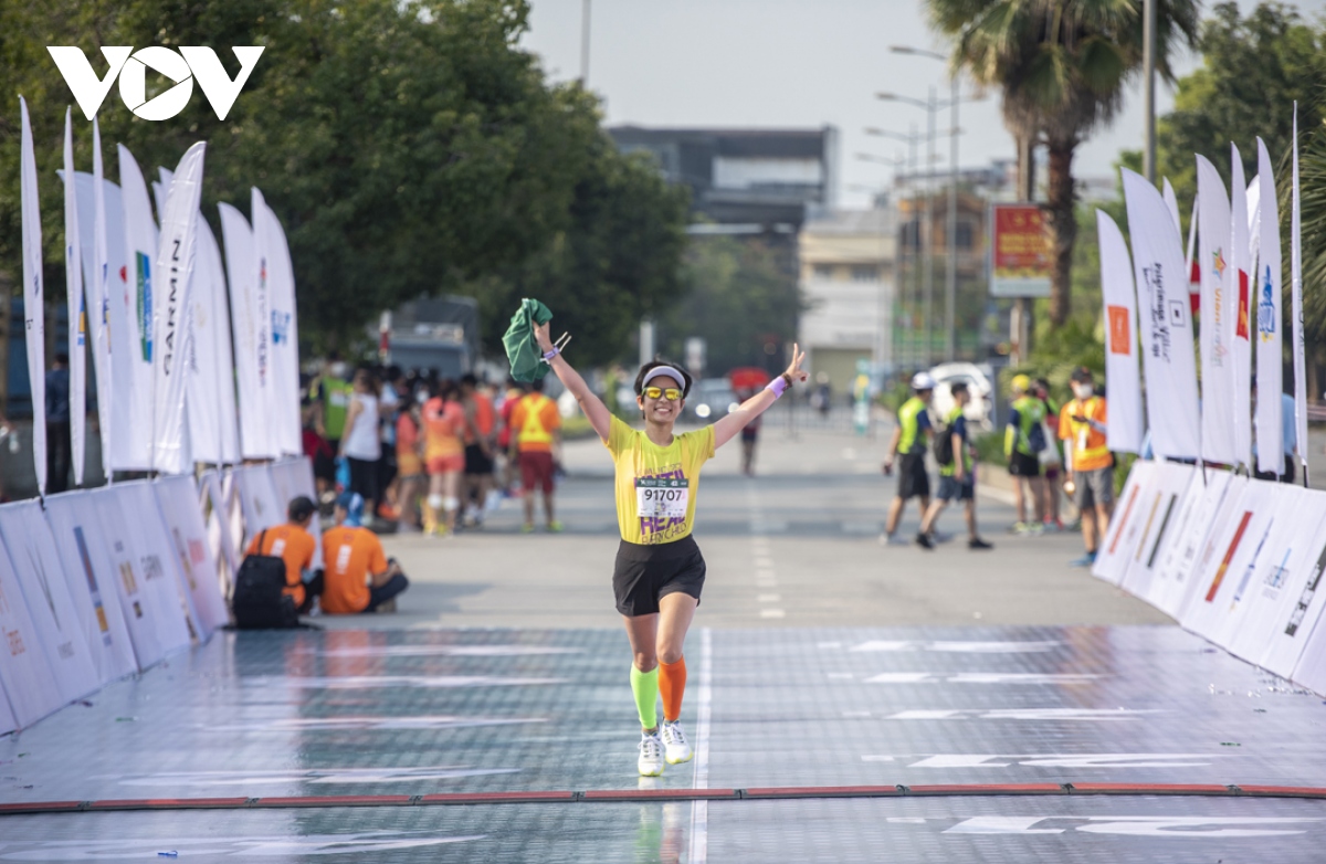 nhung khoanh khac tai giai chay marathon vnexpress hue 2022 hinh anh 19