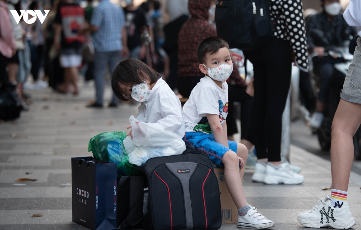 cua ngo thu do un tac nghiem trong tu chieu den toi muon hinh anh 5