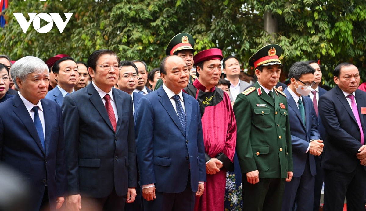 State President offers incense to nation’s founders on ancestral land