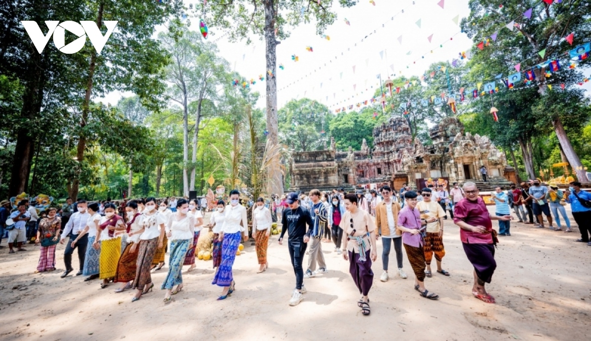 Campuchia tưng bừng đón tết cổ truyền Chol Chnam Thmay giữa dịch ...