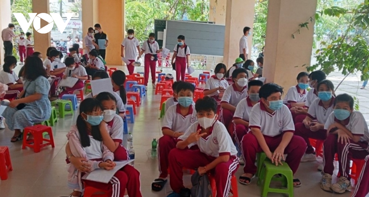 an giang day nhanh tien do tiem vaccine cho hoc sinh tu 5 tuoi den duoi 12 tuoi hinh anh 1