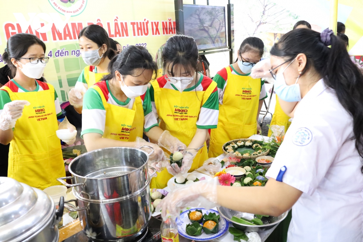 can tho hoi thi banh dan gian su hoi sinh va ke thua tinh yeu mon banh que huong hinh anh 4