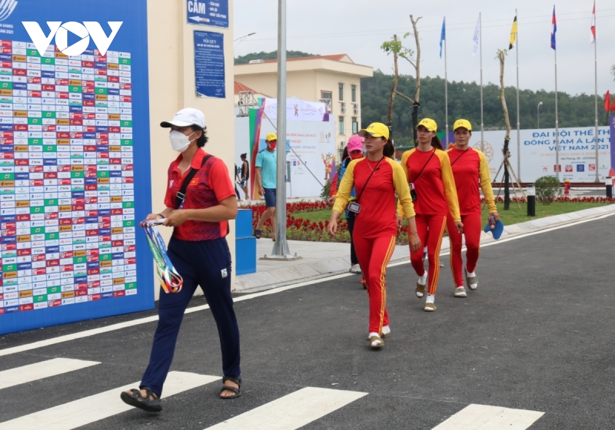 Doi tuyen rowing viet nam ngat ngay truoc tinh cam cua khan gia o sea games 31 hinh anh 1