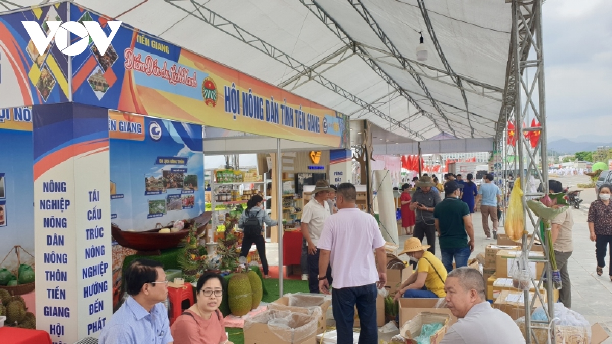 rực rỡ sắc màu nông sản tại festival trái cây và sản phẩm ocop năm 2022 hình ảnh 2 ruc ro sac mau nong san tai festival trai cay va san pham ocop nam 2022 hinh anh 2
