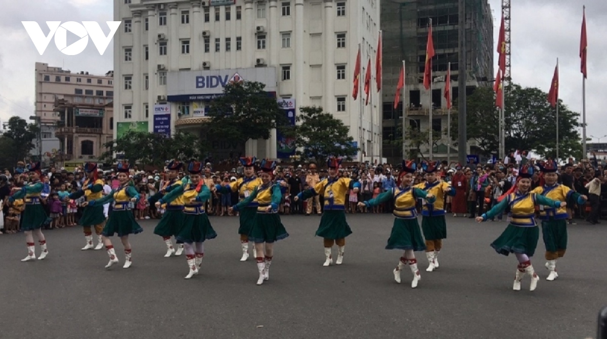 Dinh vi thuong hieu festival hue hinh anh 2