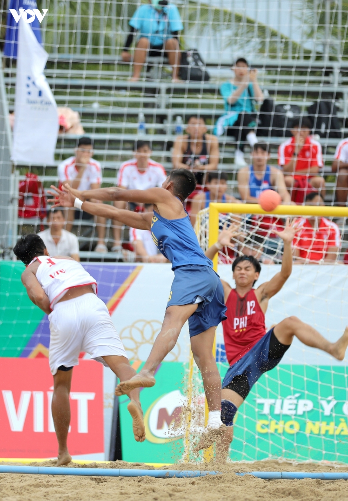 sea games 31 bong nem bai bien viet nam co chien thang thu 2 lien tiep hinh anh 5