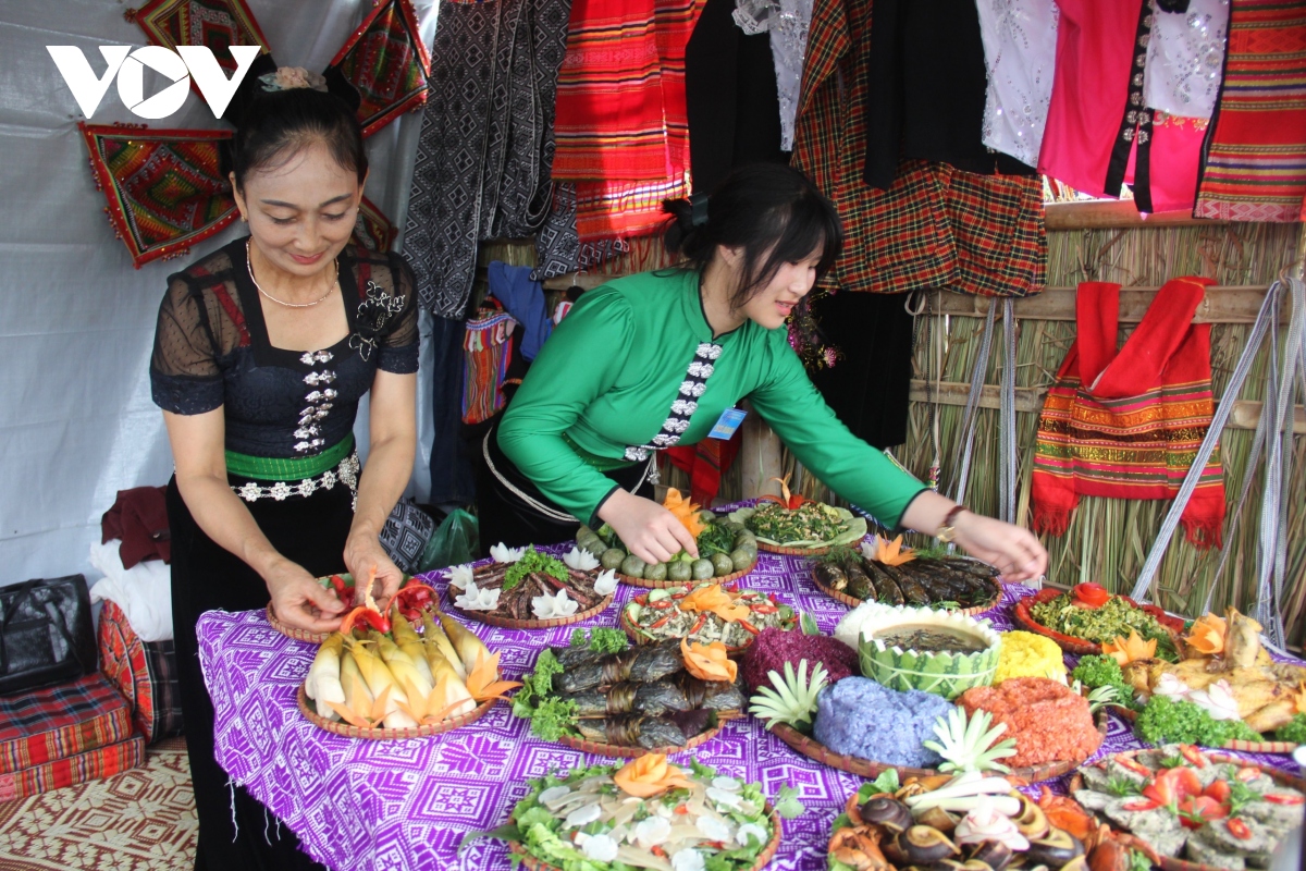 trai nghiem thich thu ngay hoi hai qua moc chau hinh anh 9