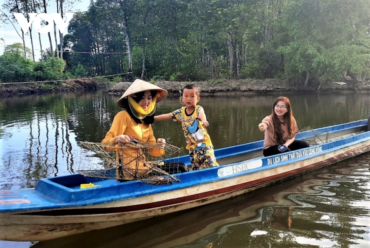 lang van hoa du lich Dat mui o ca mau Di roi van nho mai... hinh anh 1