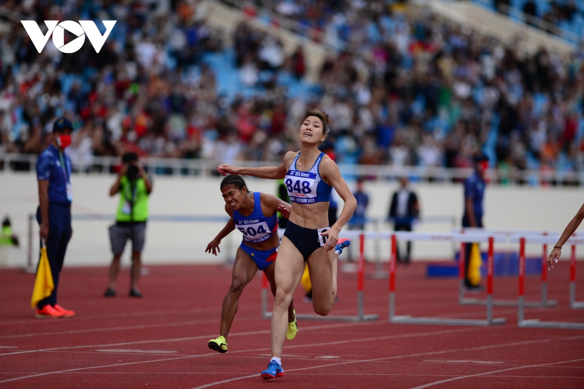 sea games 31 ngay 16 5 bui thi nguyen xuat sac gianh hcv 100m rao nu hinh anh 30