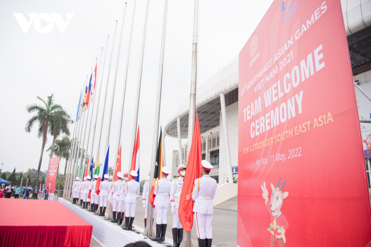 quốc kỳ 11 nước tham dự sea games 31 tung bay trước svĐ mỹ Đình hình ảnh 2 quoc ky 11 nuoc tham du sea games 31 tung bay truoc svD my Dinh hinh anh 2