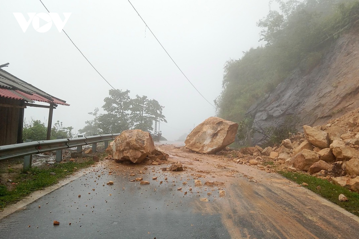 lai chau tiep tuc sat lo tren cac tuyen giao thong hinh anh 1