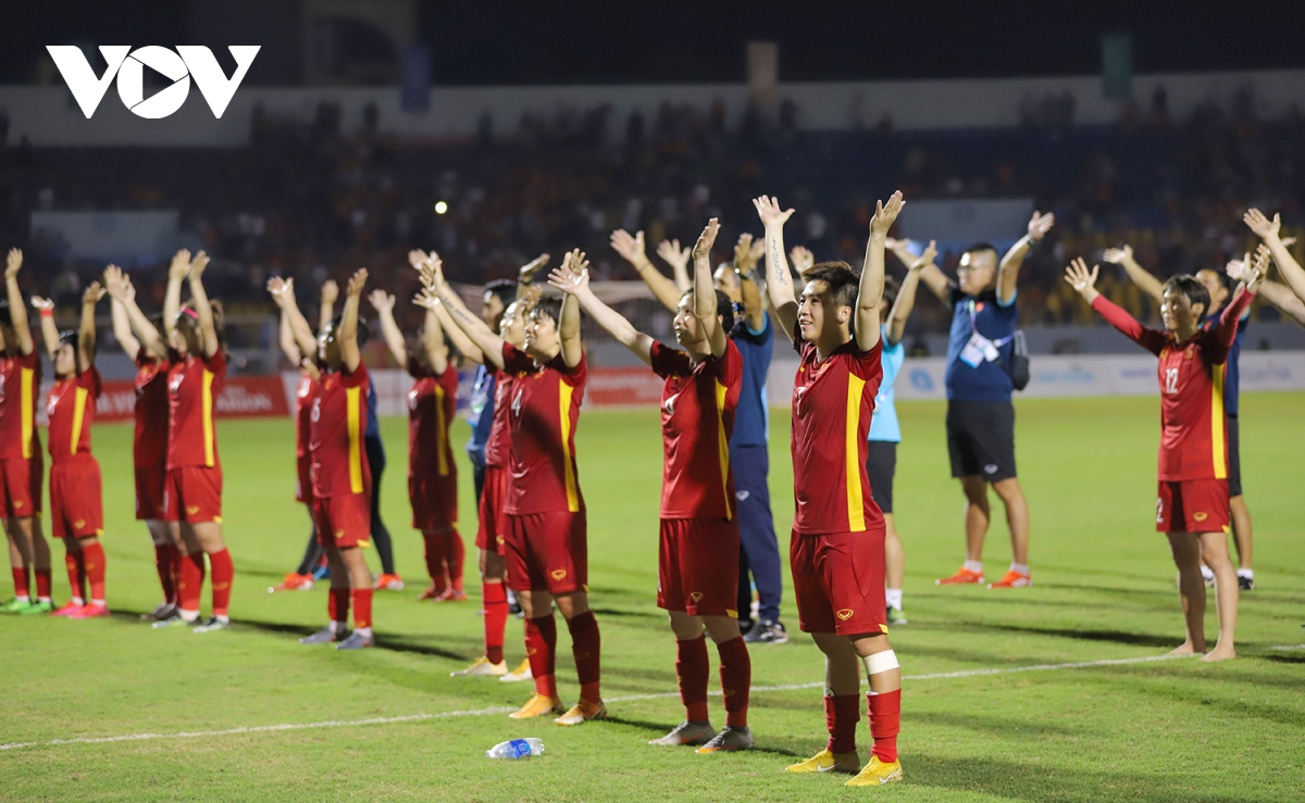 sea games 31 san cam pha chay ruc mung tuyen nu viet nam vao chung ket hinh anh 14