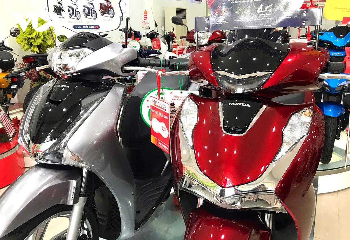 Gỡ khó nguồn cung linh kiện Honda Yamaha Piaggio bán xe máy gấp đôi