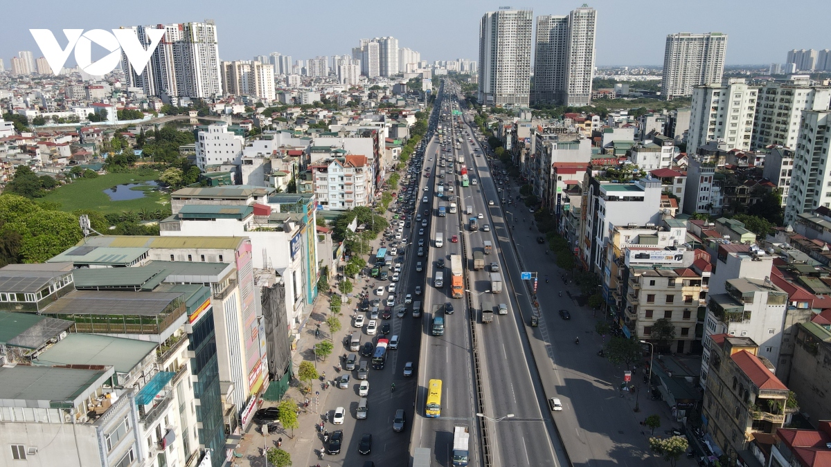 giao thong ha noi cho un u, cho thong thoang trong buoi chieu ket thuc ky nghi le hinh anh 15