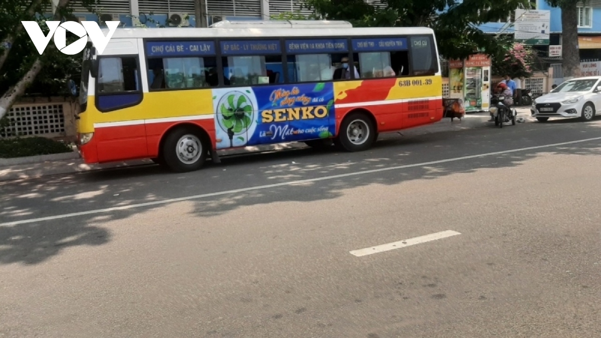 Hoạt động xe buýt tại Tiền Giang “bỏ thì thương, vương thì tội”