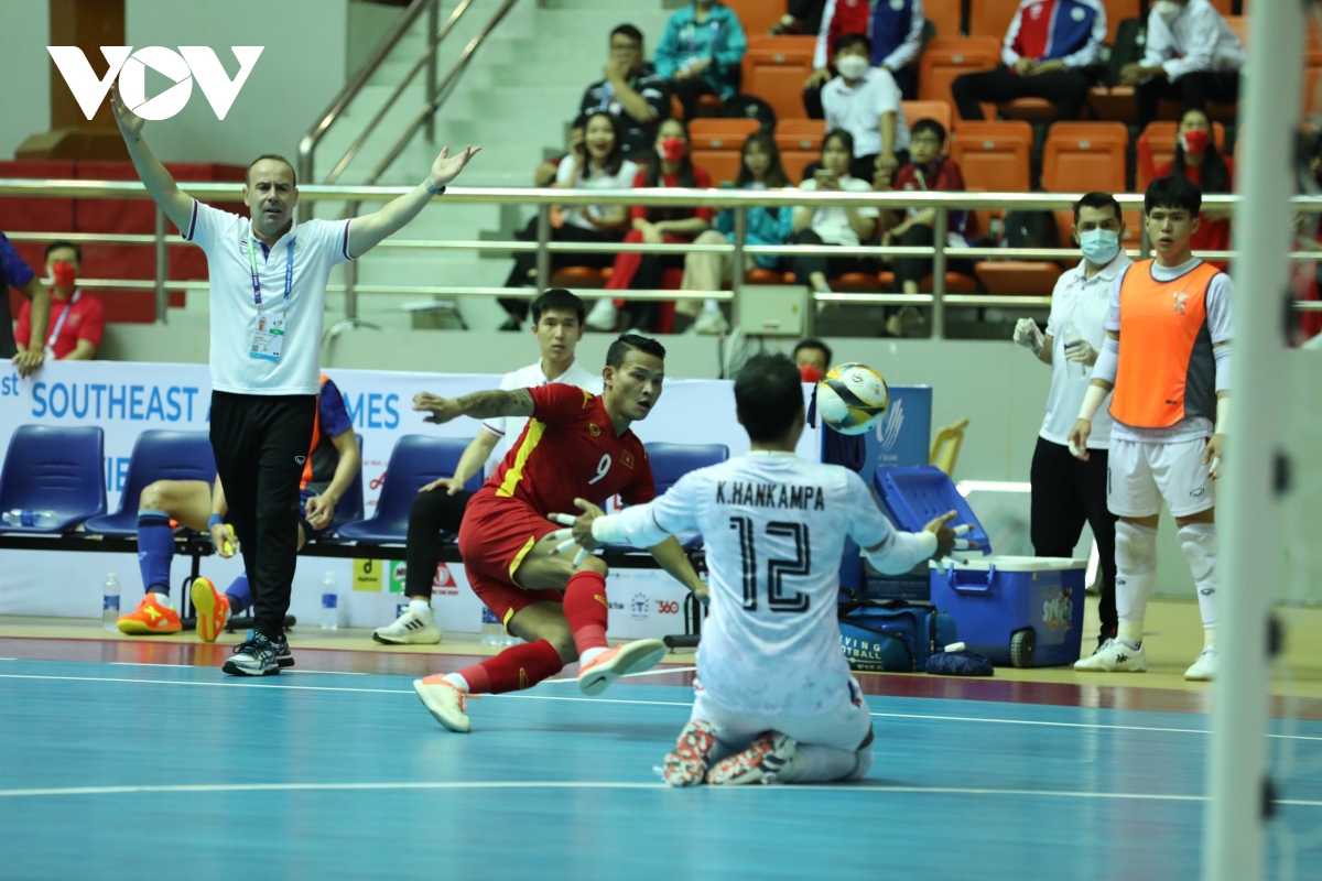 futsal thai lan noi dai mach thong tri sea games, viet nam chua the doi mau huy chuong hinh anh 7