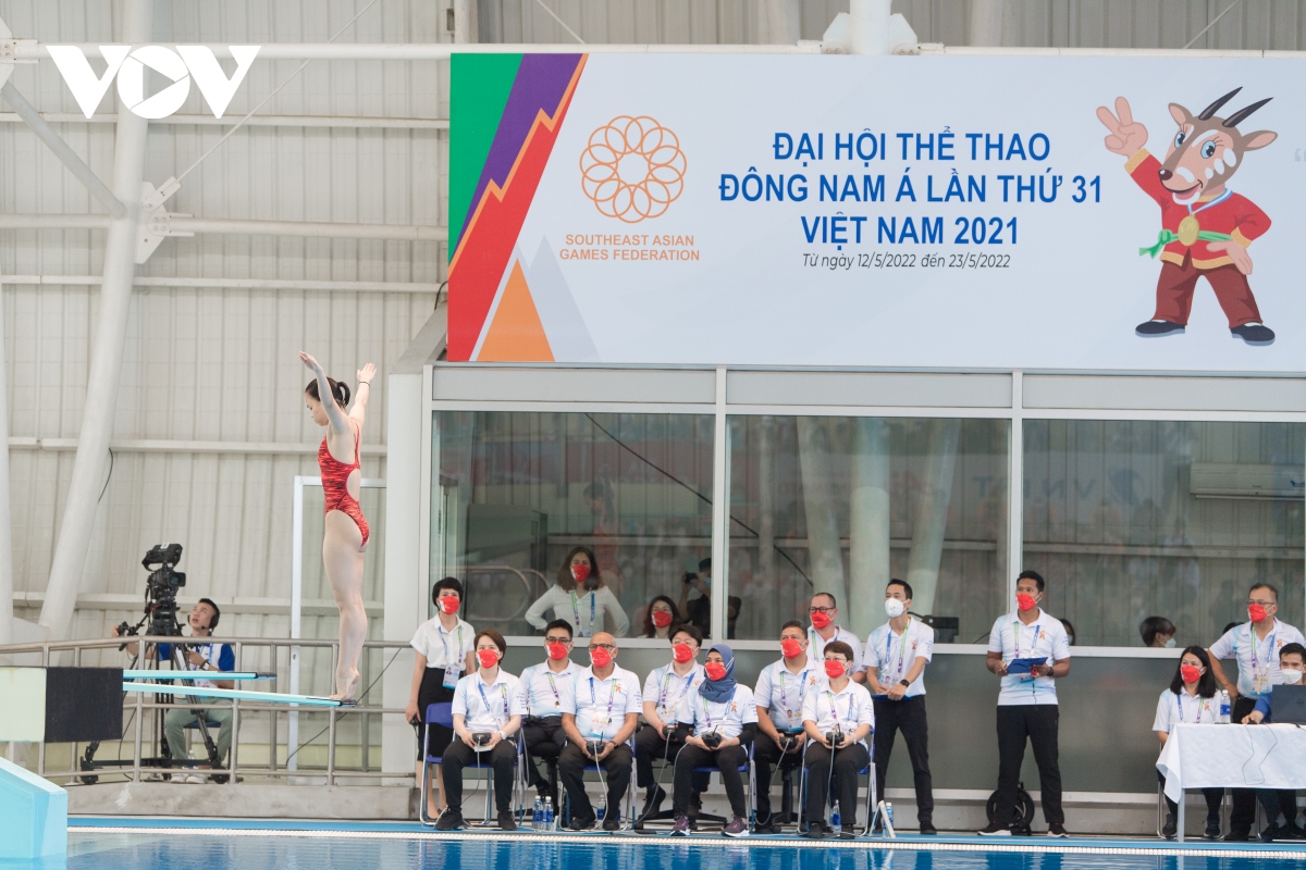 nhung tam huy chuong dau tien tai sea games 31 va hinh anh dep cua cac vDv nhay cau hinh anh 2