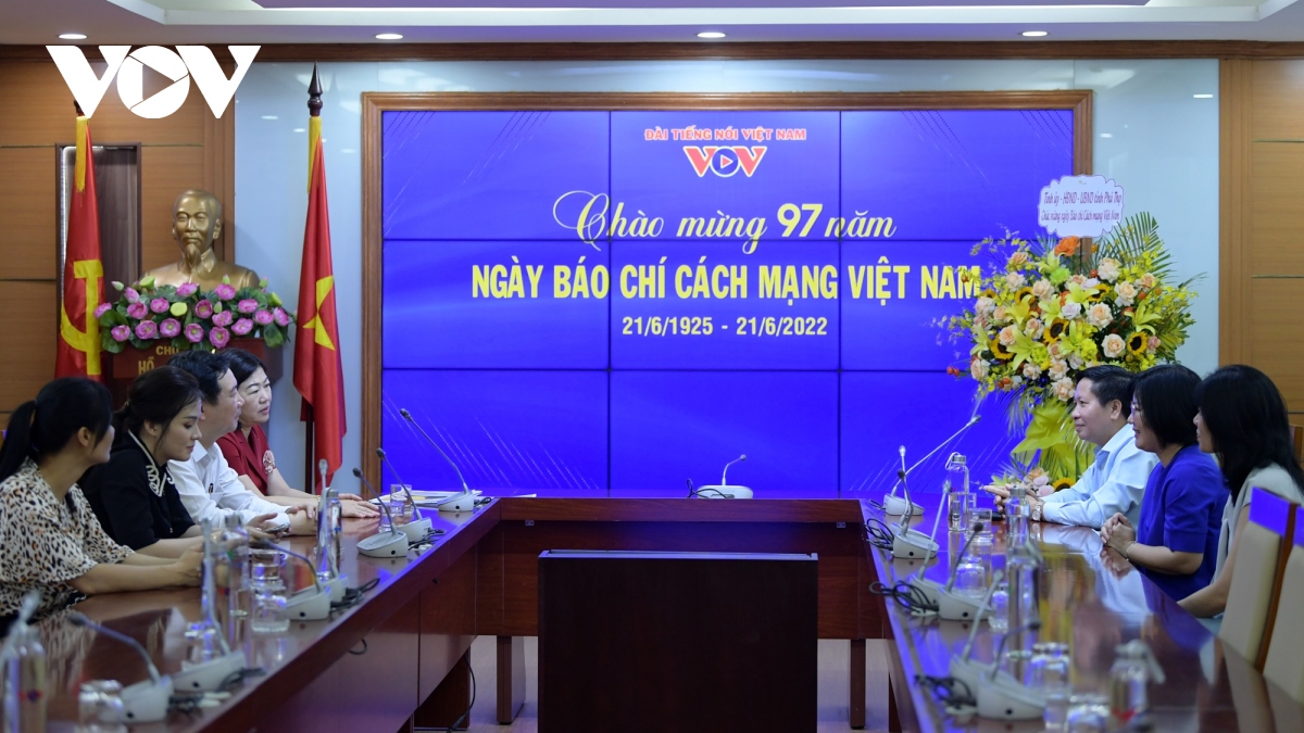 tong thanh tra chinh phu tham va chuc mung vov nhan ngay 21 6 hinh anh 5