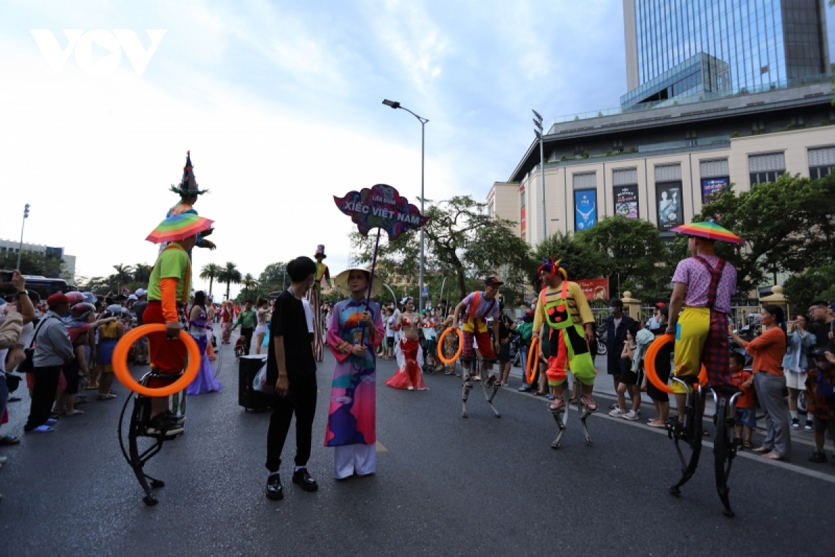 festival hue 2022 dam dac sac mau van hoa hinh anh 2