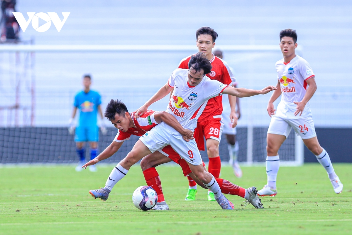 nguoc dong thang viettel fc, hagl gianh hang ba cup tu hung hai phong hinh anh 11